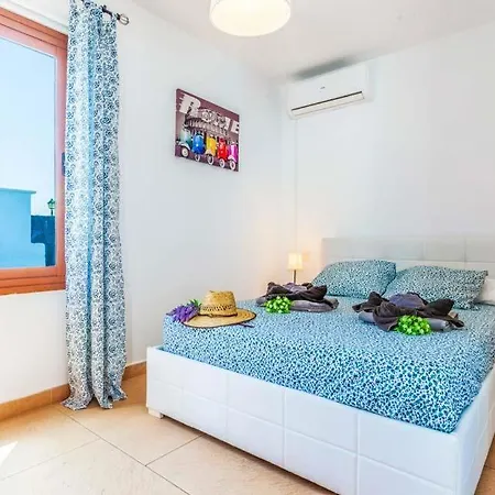 Playa Blanca Sleeps 6 Pool Air Con Wifi Willa Playa Blanca (Lanzarote)
