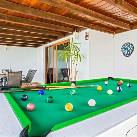 Playa Blanca Sleeps 6 Pool Air Con Wifi